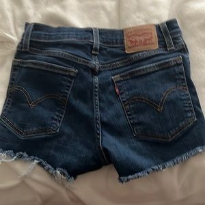levis jean shorts